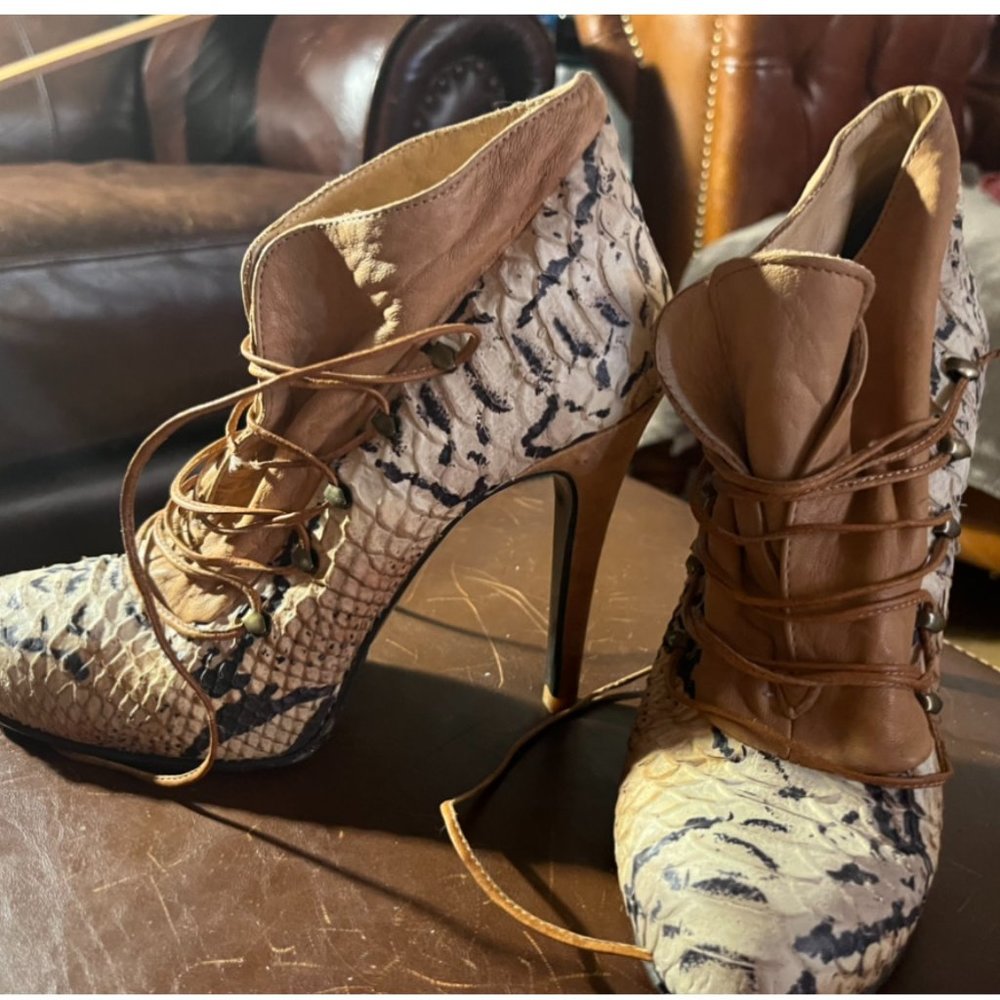 LEOPARD SHOOES - Picture 2 of 3